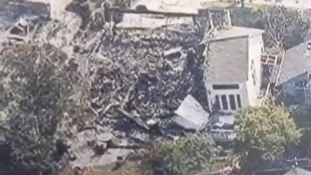 Must See John Knox Video Re:  CA 'Wildfire,'  DEW Slices Neatly A House