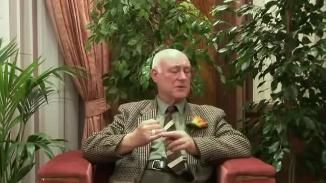 Barrie Trower - The Dangers of Microwave Technology (360p)