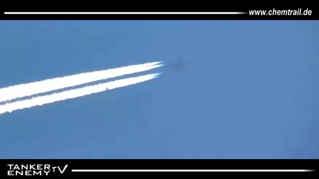 AWACS/C-17 Globemaster: What the Hell are they spraying?