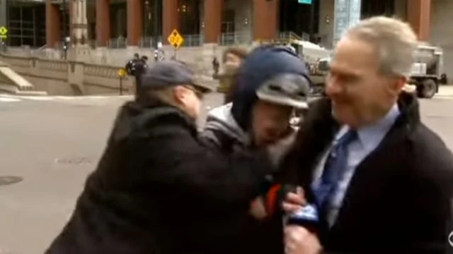 2014 PROTESTER INTERRUPTS JAY LEVINE REPORTING ON OBAMA